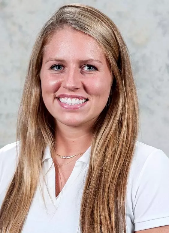 Jenny DiPietro Headshot