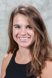 Hannah Leskow Headshot