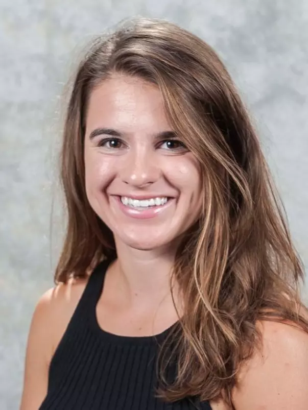 Hannah Leskow Headshot