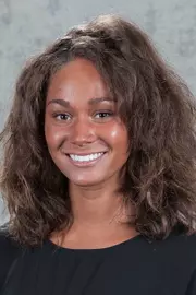 Kayla Burton Headshot