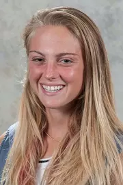 Maura Henderson Headshot