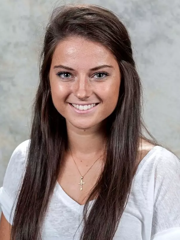 Maggie Wadsworth Headshot