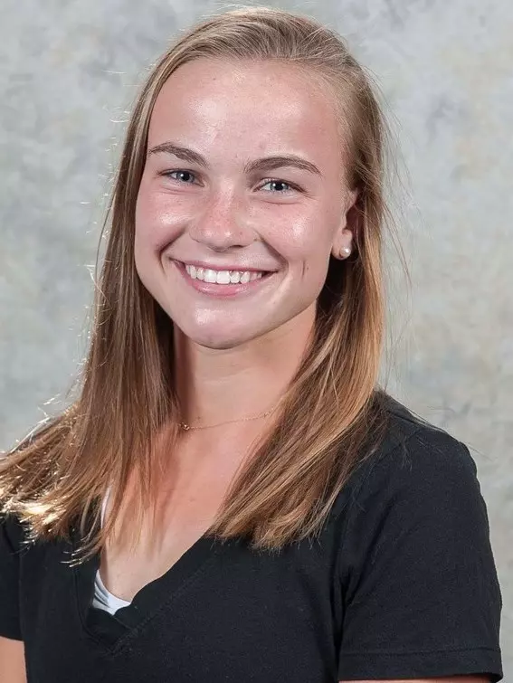 Trish Reilly Headshot