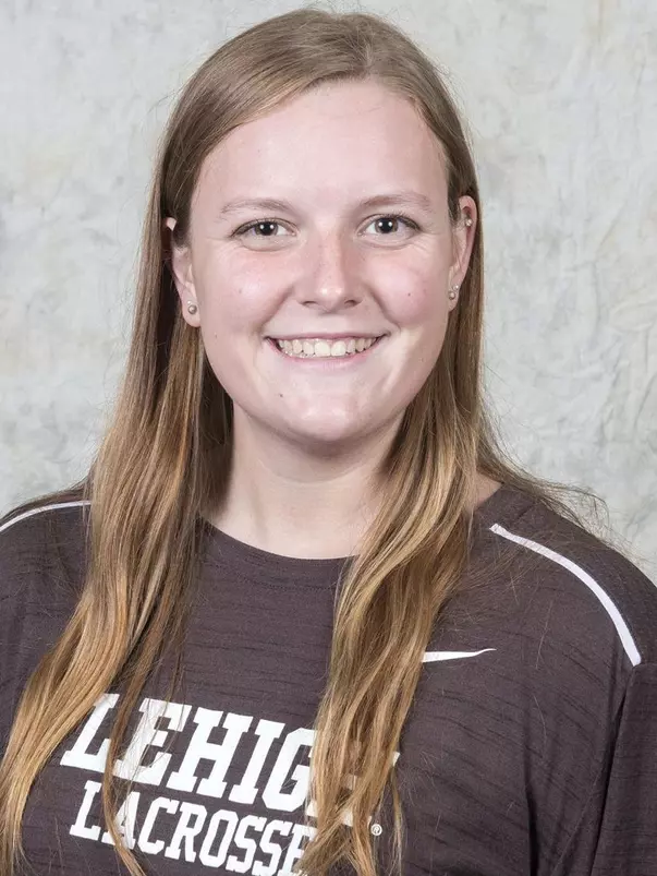 Liz Nussbaum Headshot