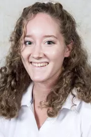 Allie MacVicar Headshot