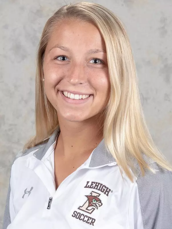 Ashley Maziarz Headshot