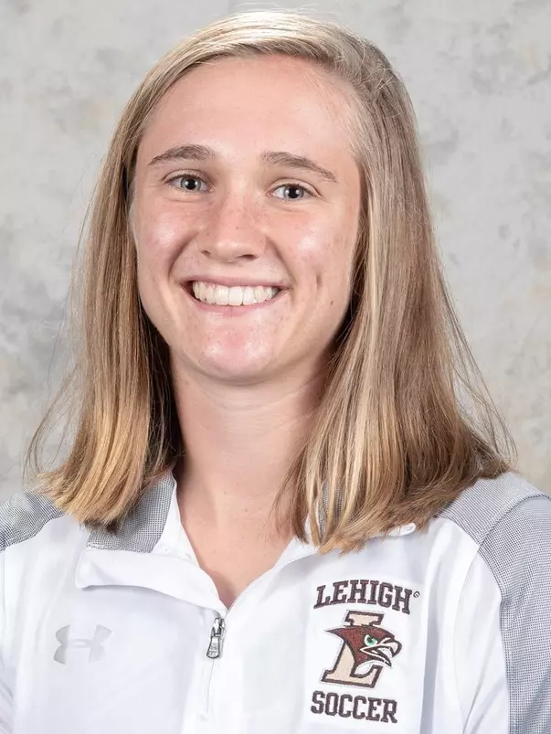 Miranda Royds Headshot