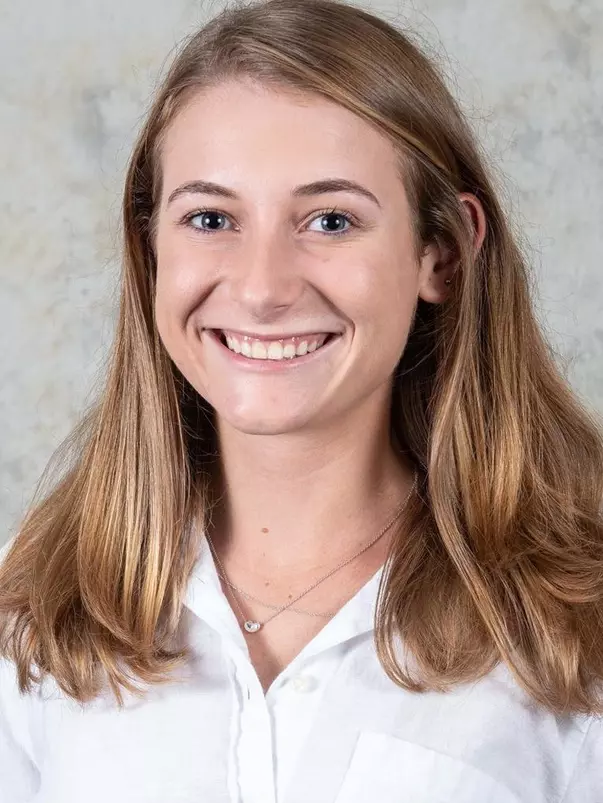 Stella Buckley Headshot