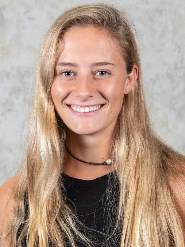 Anna Lehman Headshot