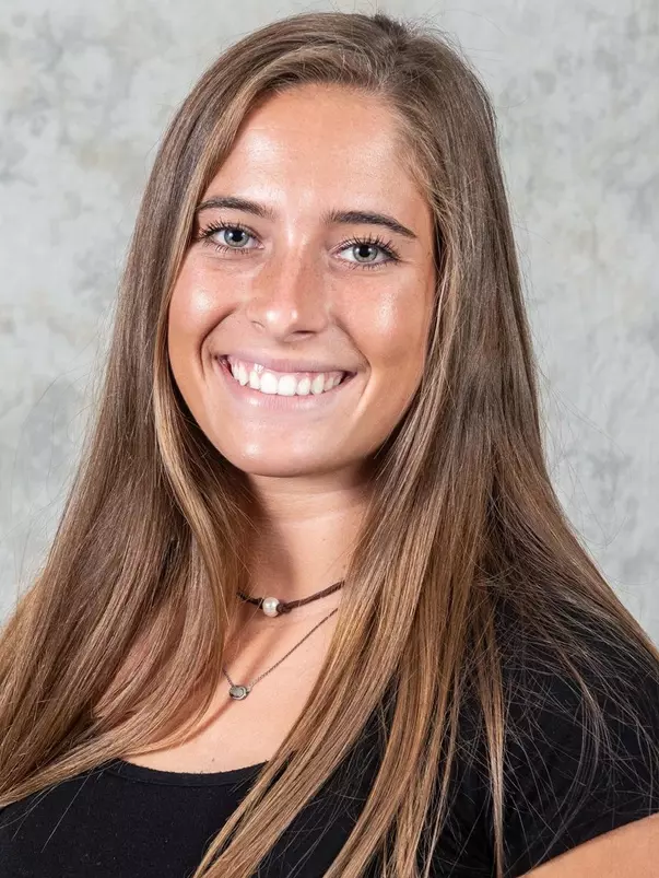 Olivia Perrone Headshot