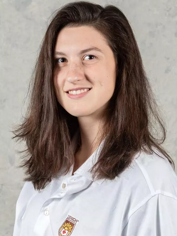 Sarah Kolb Headshot