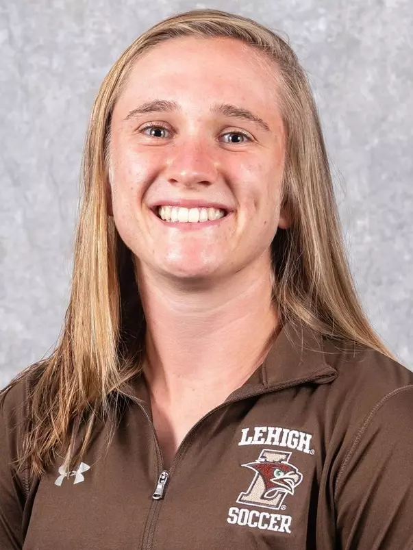 Miranda Royds Headshot