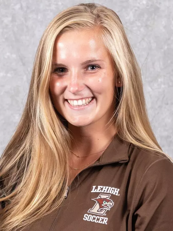 Sydney Staples Headshot