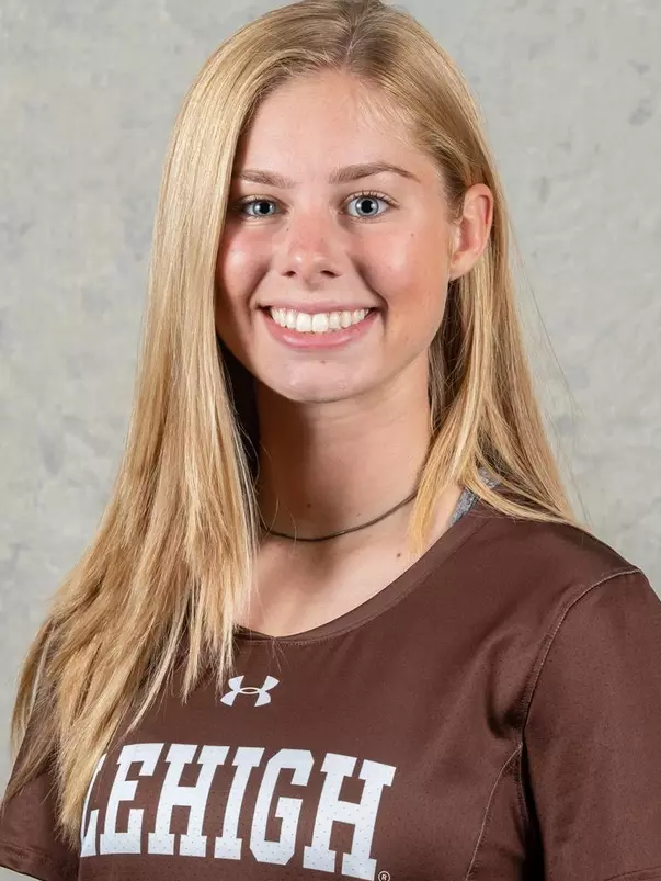 Emma Eberhardt Headshot