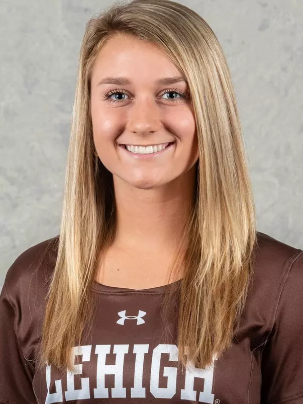 Mackenzie Porter Headshot