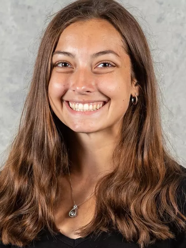 Anna Piecuch Headshot