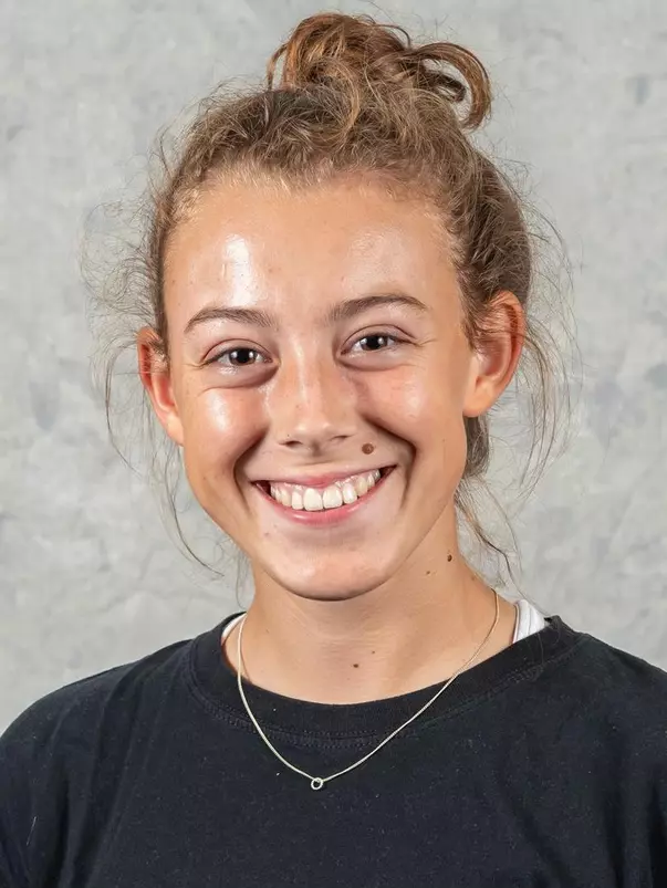 Sarah Bonthuis Headshot