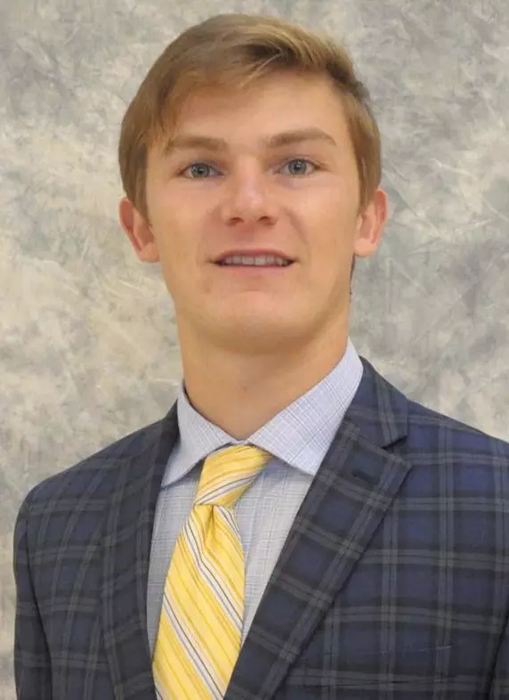 Tommy Schelling Headshot