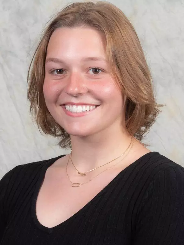 Jenny Canoni Headshot