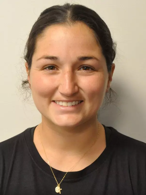 Cara Bonshak Headshot