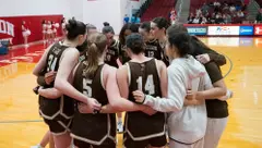 wbb huddle at boston u