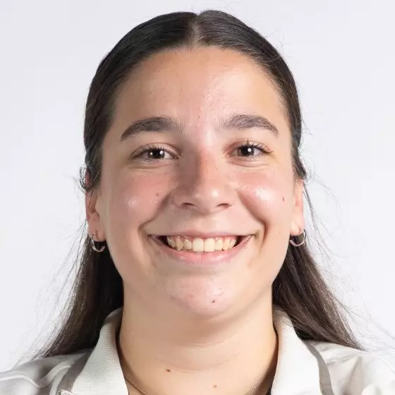 Colleen McQuillen headshot 26-27