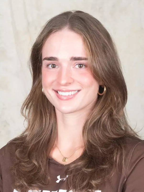 Hannah McConnell Headshot 27