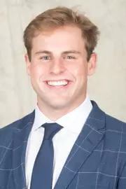 hayden fruhling headshot 26-27