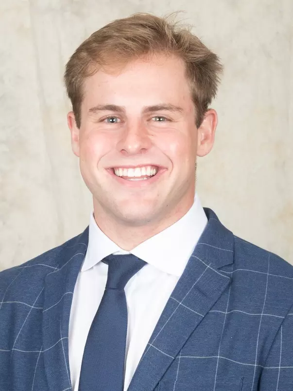 hayden fruhling headshot 26-27