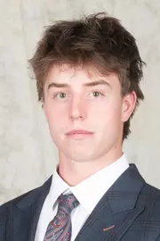 Finn Morgan headshot 26-27