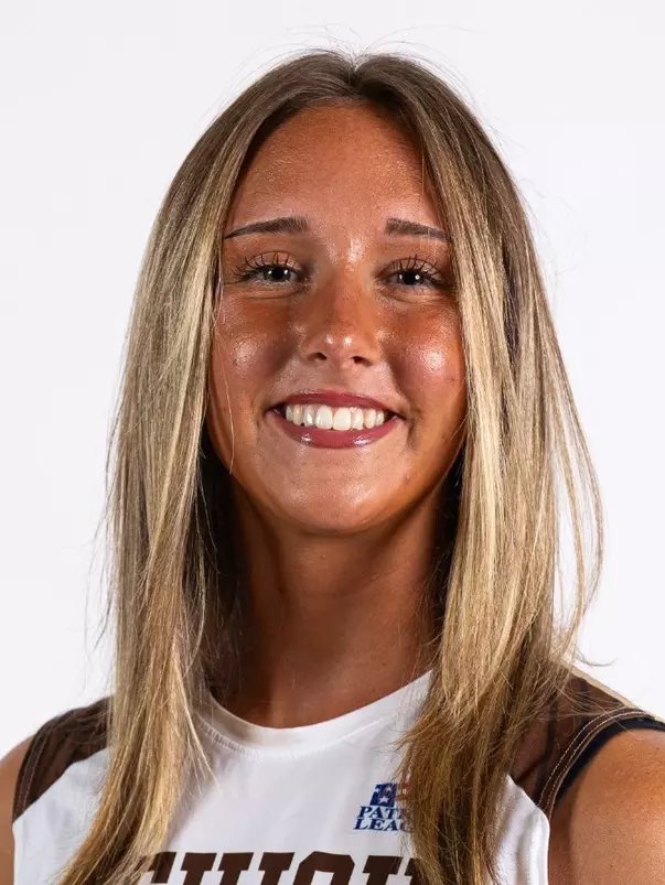 Molly Thompson headshot 26-27