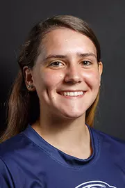 Chloe Stow headshot