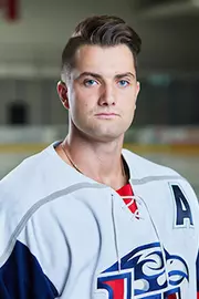 Darren Carter headshot
