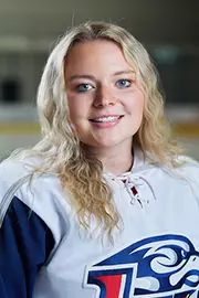 Gabby Mueller headshot