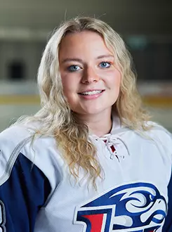 Gabby Mueller headshot
