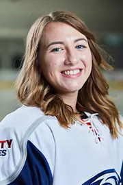 Julia Hoffmeier headshot