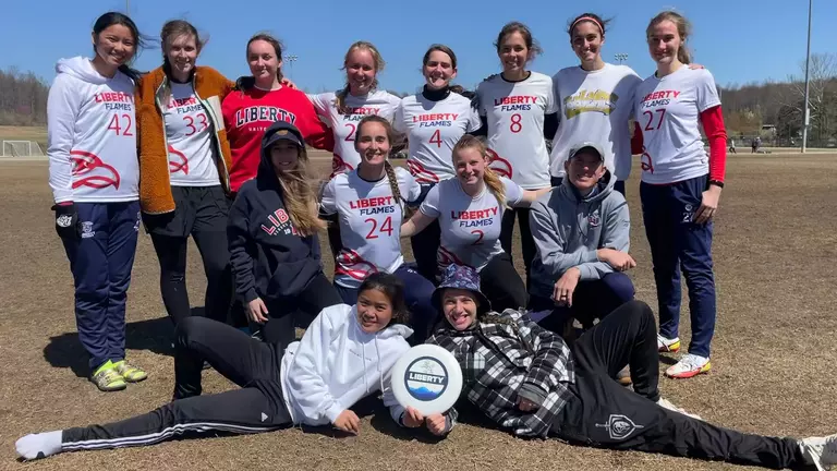 Shorthanded women’s ultimate squad goes 4-0 in pool play, places eighth at 16-team I-95 Rodeo