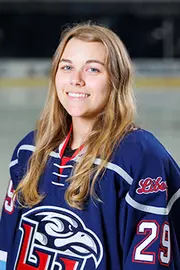 Piper Priem headshot