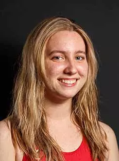 Erin Woods headshot