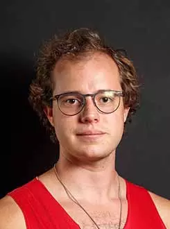 Travis Hogan headshot