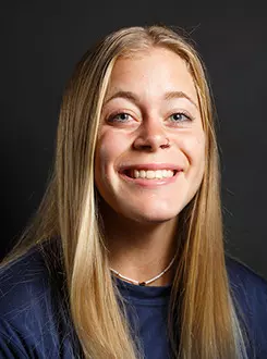 Abigail Kenniv headshot