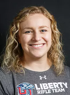 Erica Cruz headshot