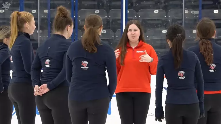 Synchronized skaters renew bonds with alumnae, set sights on upcoming season