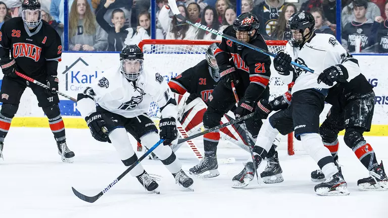 Liberty Hockey to welcome more than 35 alumni, family members for series at No. 1 UNLV
