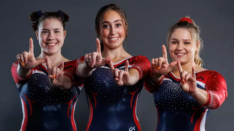 Gymnasts place second out of four teams in first official meet at William & Mary