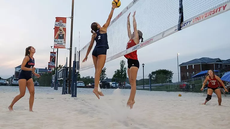 Women’s beach volleyball club program continues its rise, closes gap on NCAA ranks