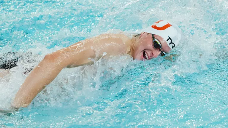 Men’s swimmers open season with a splash, pulling away from NCAA Division III Lynchburg
