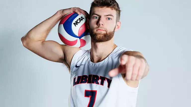Men’s volleyball sweeps NCAA DIII Illinois Tech and Roanoke College in tri-match