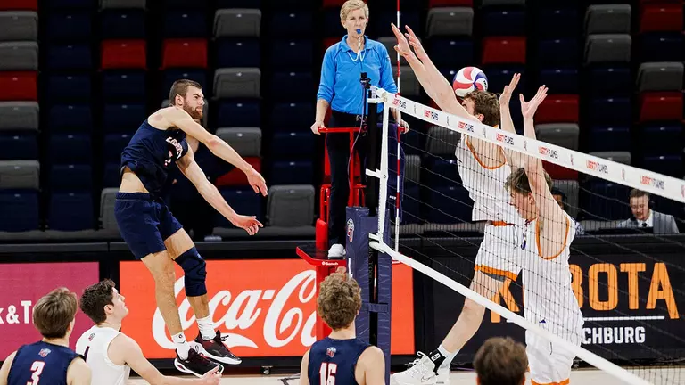 Men’s volleyball pushes UVA to five games before falling in season opener at Liberty Arena