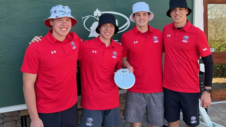 Disc golfers sweep D1, D2, D3 men’s, women’s divisions at Flamethrower